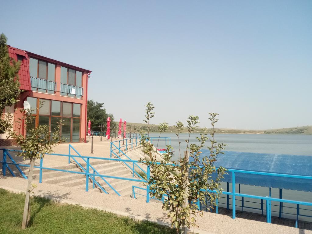 Complex Domneasca Hotel Seimeni Екстериор снимка